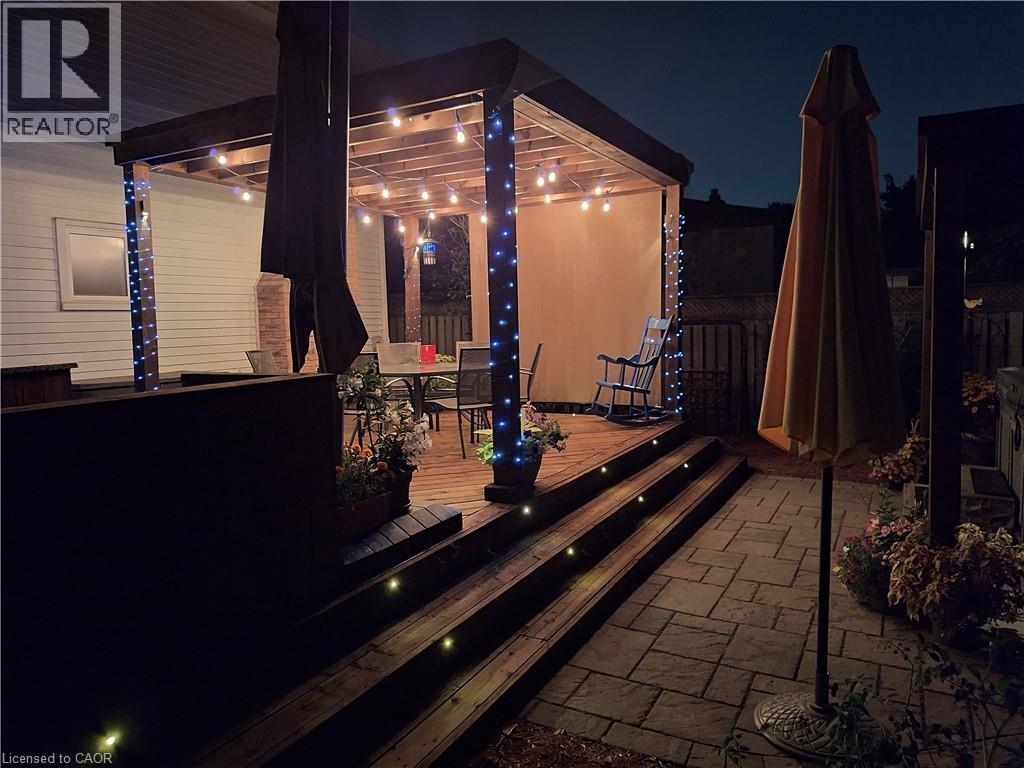 












31 CEDAR CREST Street

,
Kitchener,




Ontario
N2N1Y4

