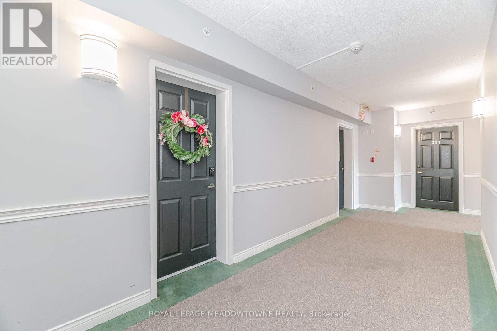 












#209 - 4005 KILMER DRIVE

,
Burlington,




Ontario
L7M4M2

