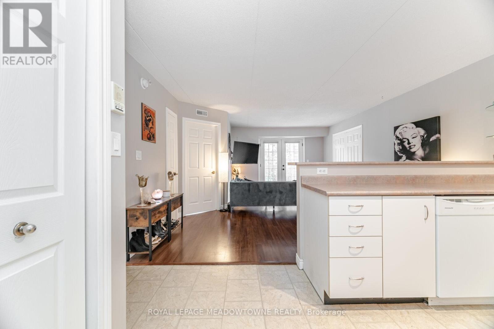 












#209 - 4005 KILMER DRIVE

,
Burlington,




Ontario
L7M4M2

