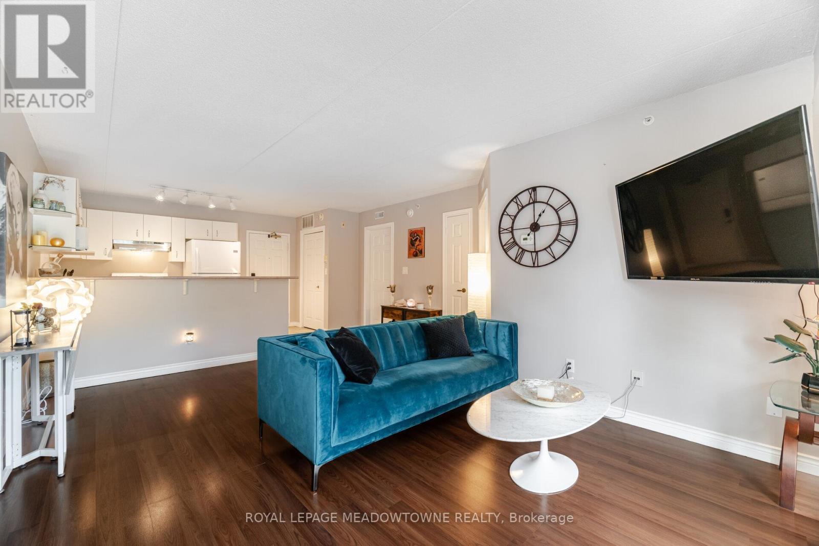 












#209 - 4005 KILMER DRIVE

,
Burlington,




Ontario
L7M4M2

