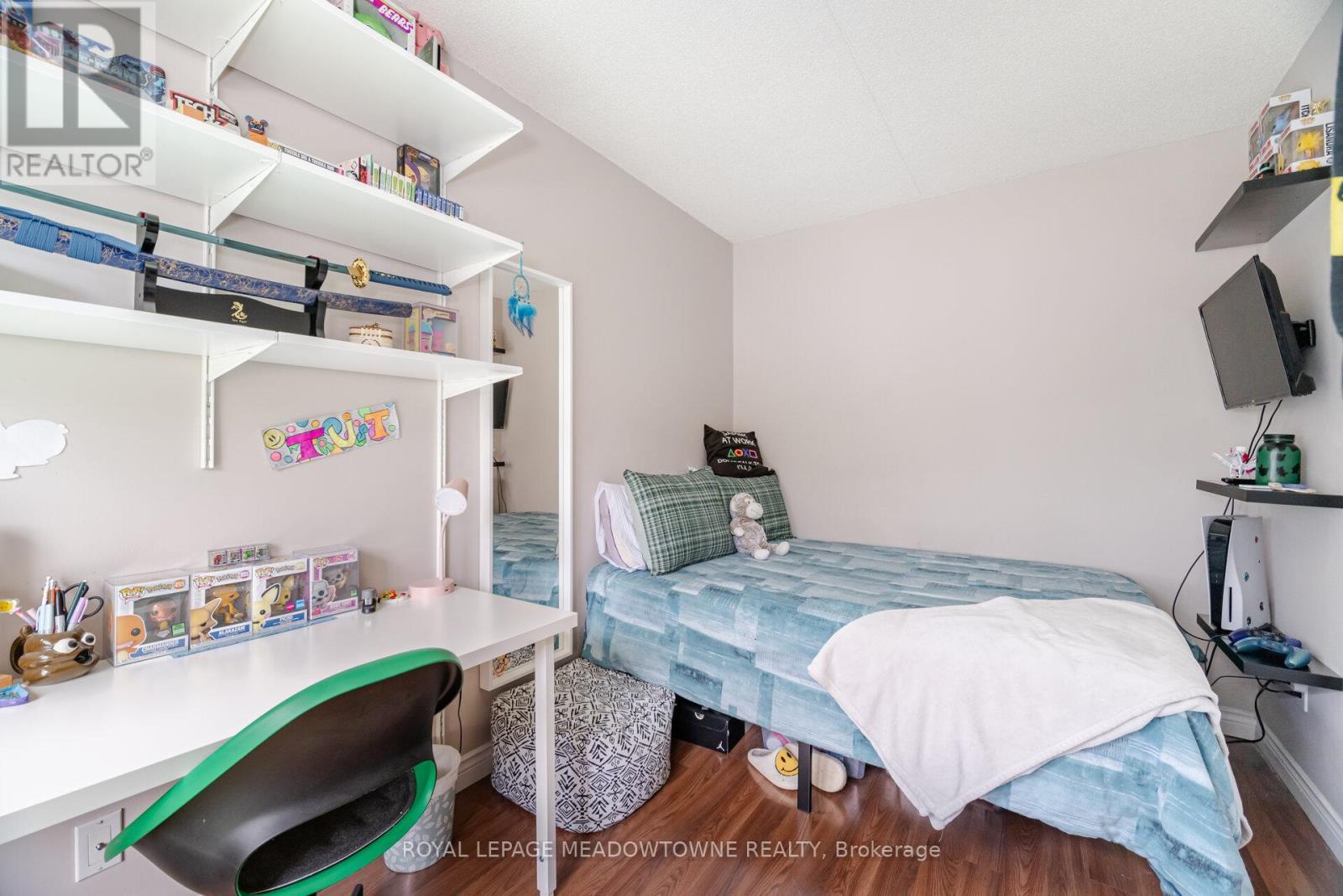 












#209 - 4005 KILMER DRIVE

,
Burlington,




Ontario
L7M4M2

