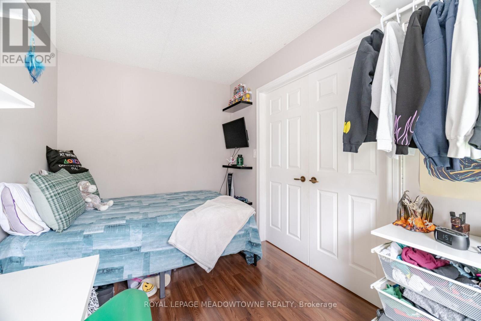 












#209 - 4005 KILMER DRIVE

,
Burlington,




Ontario
L7M4M2

