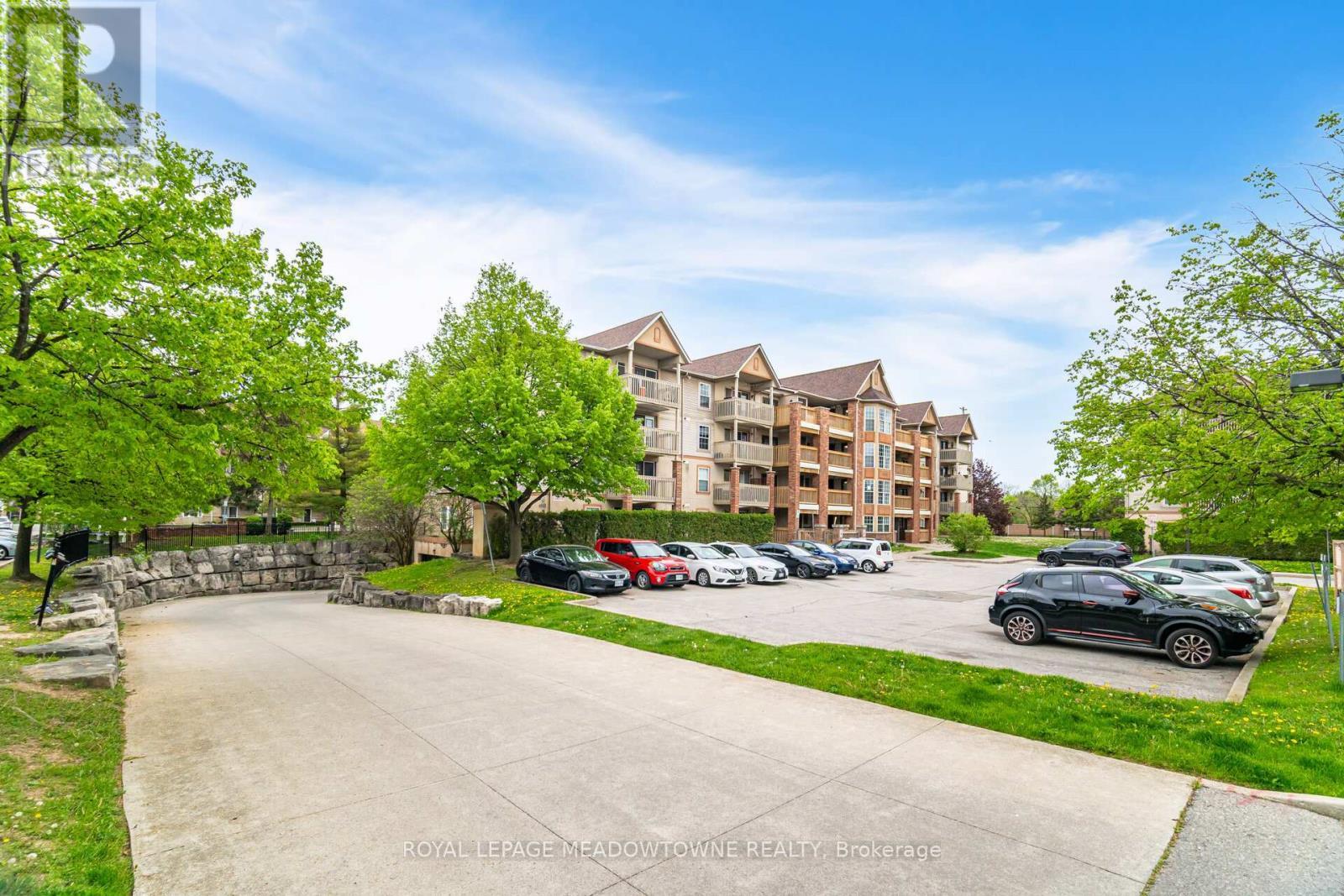 












#209 - 4005 KILMER DRIVE

,
Burlington,




Ontario
L7M4M2

