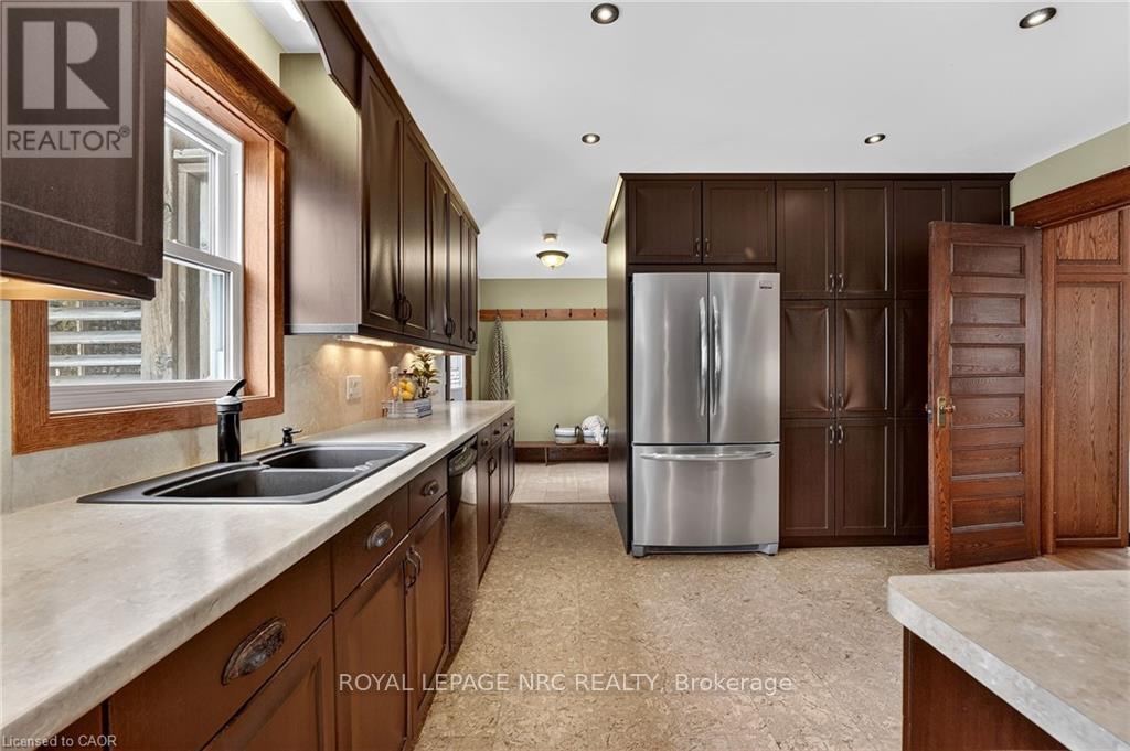 












3952 VICTORIA AVENUE W

,
Lincoln,




Ontario
L0R2C0

