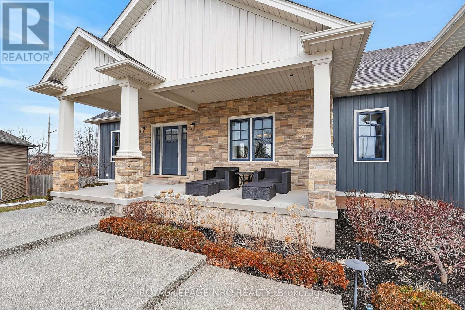 












166 MICHELLE COURT

,
Welland,




Ontario
L3C0A2

