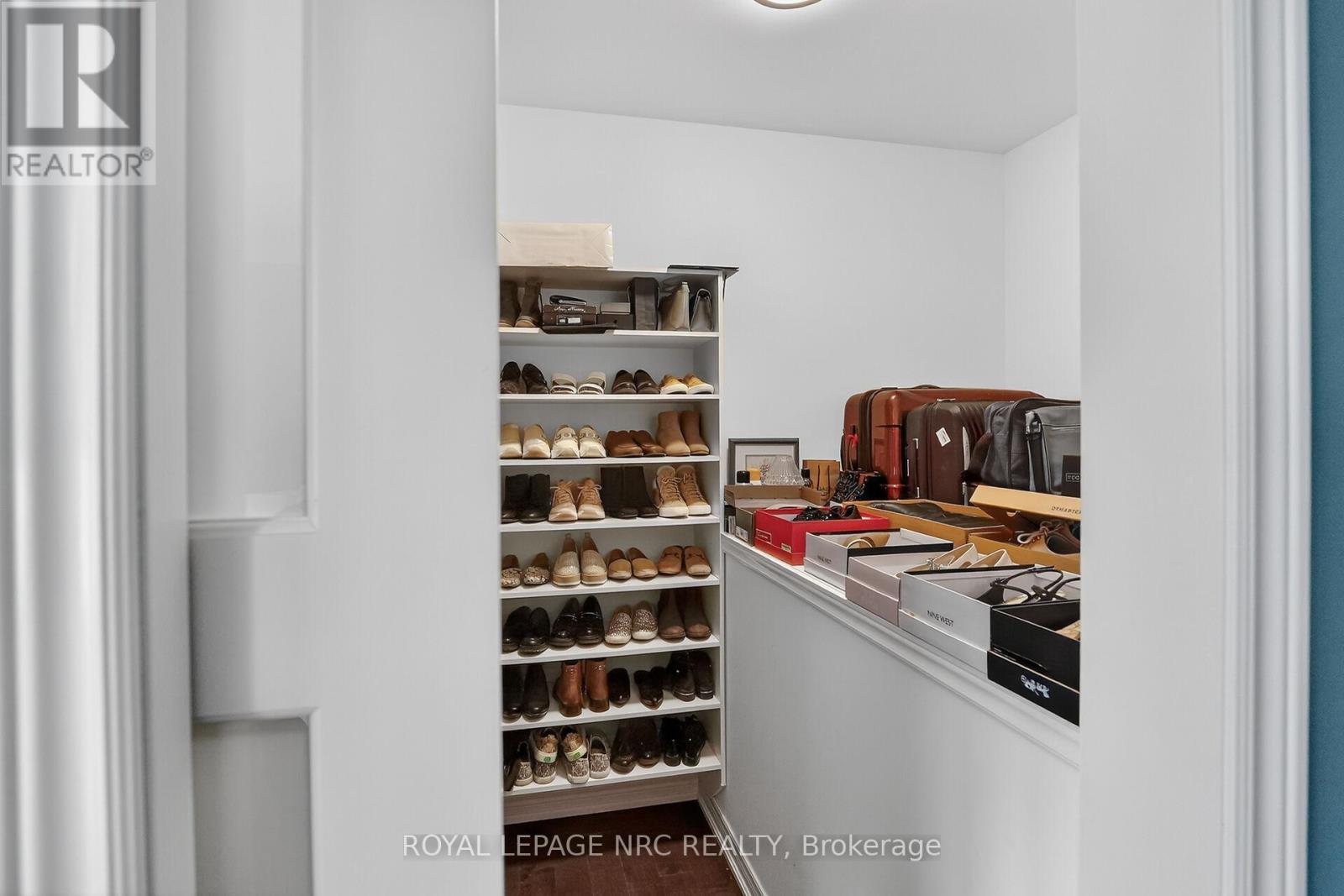 












166 MICHELLE COURT

,
Welland,




Ontario
L3C0A2

