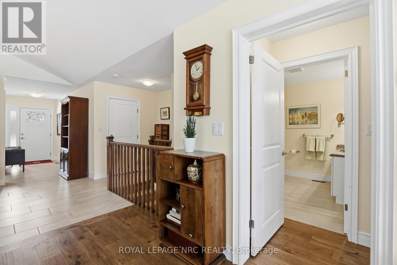 












23 RICHARD CRESCENT

,
West Lincoln,




Ontario
L0R2A0

