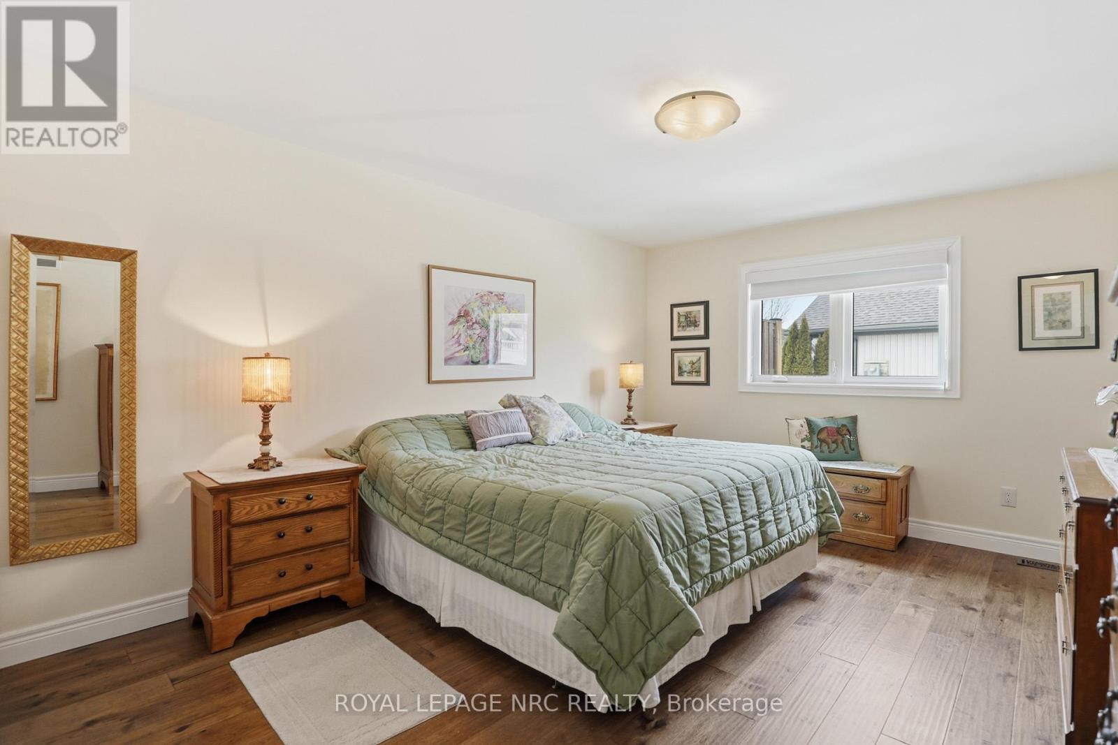 












23 RICHARD CRESCENT

,
West Lincoln,




Ontario
L0R2A0

