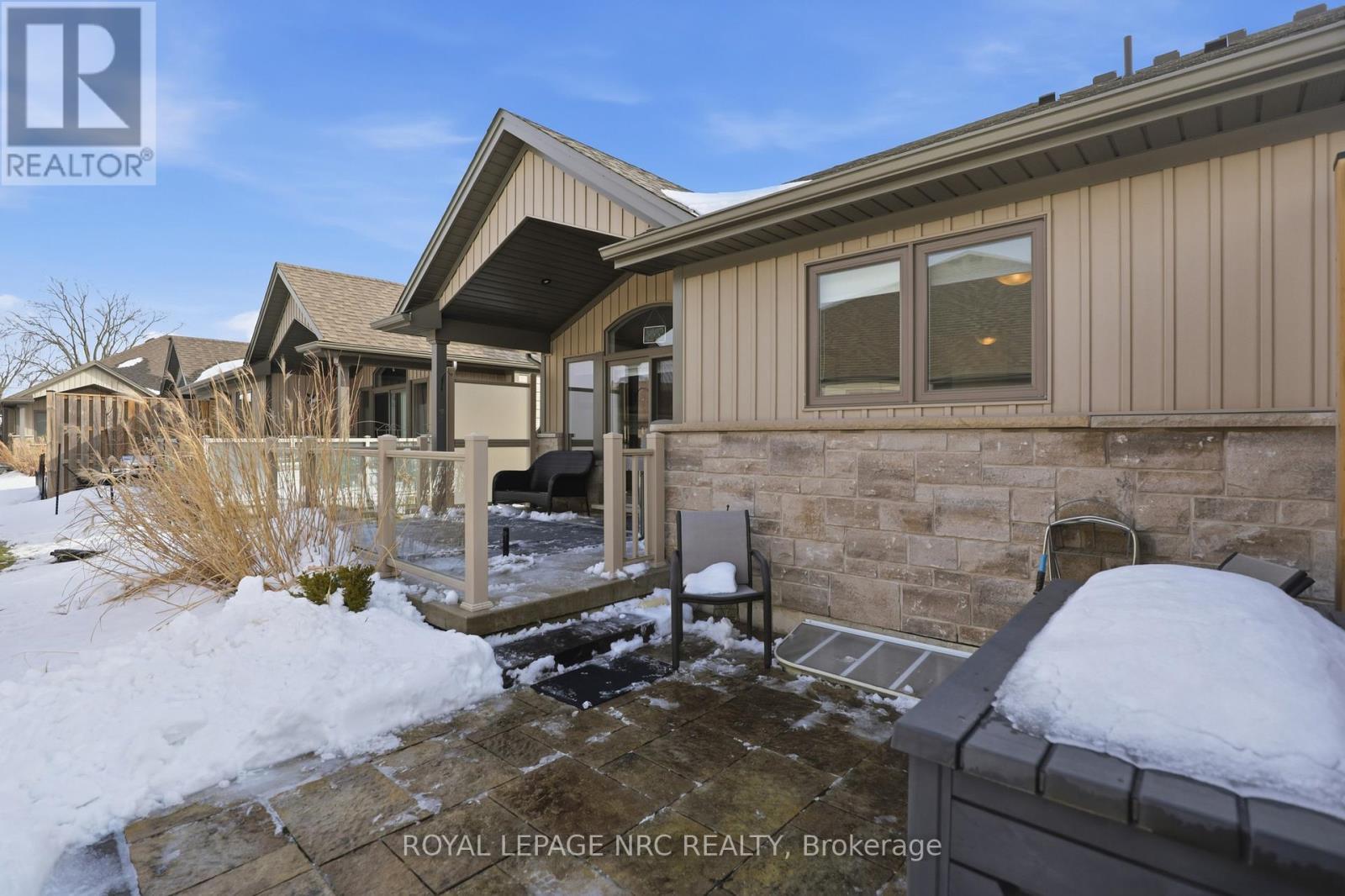 












23 RICHARD CRESCENT

,
West Lincoln,




Ontario
L0R2A0

