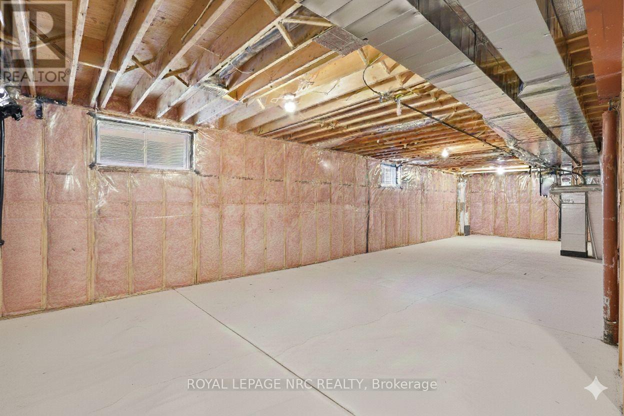 












23 RICHARD CRESCENT

,
West Lincoln,




Ontario
L0R2A0

