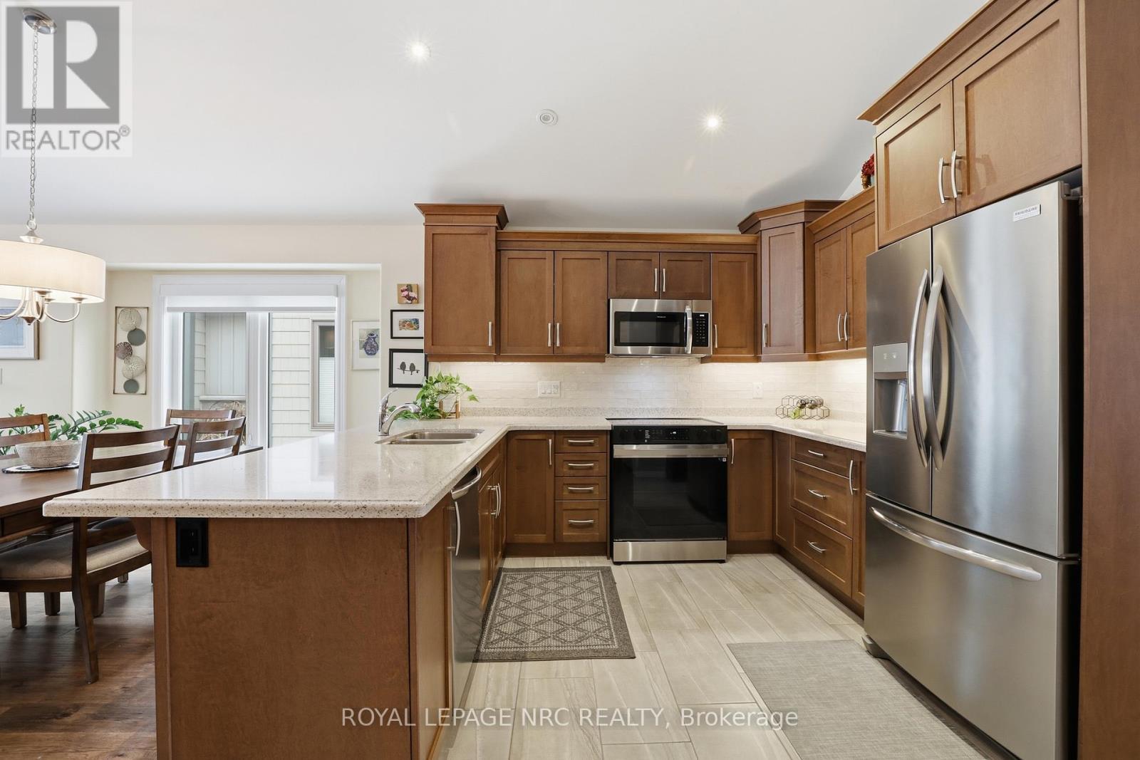 












23 RICHARD CRESCENT

,
West Lincoln,




Ontario
L0R2A0

