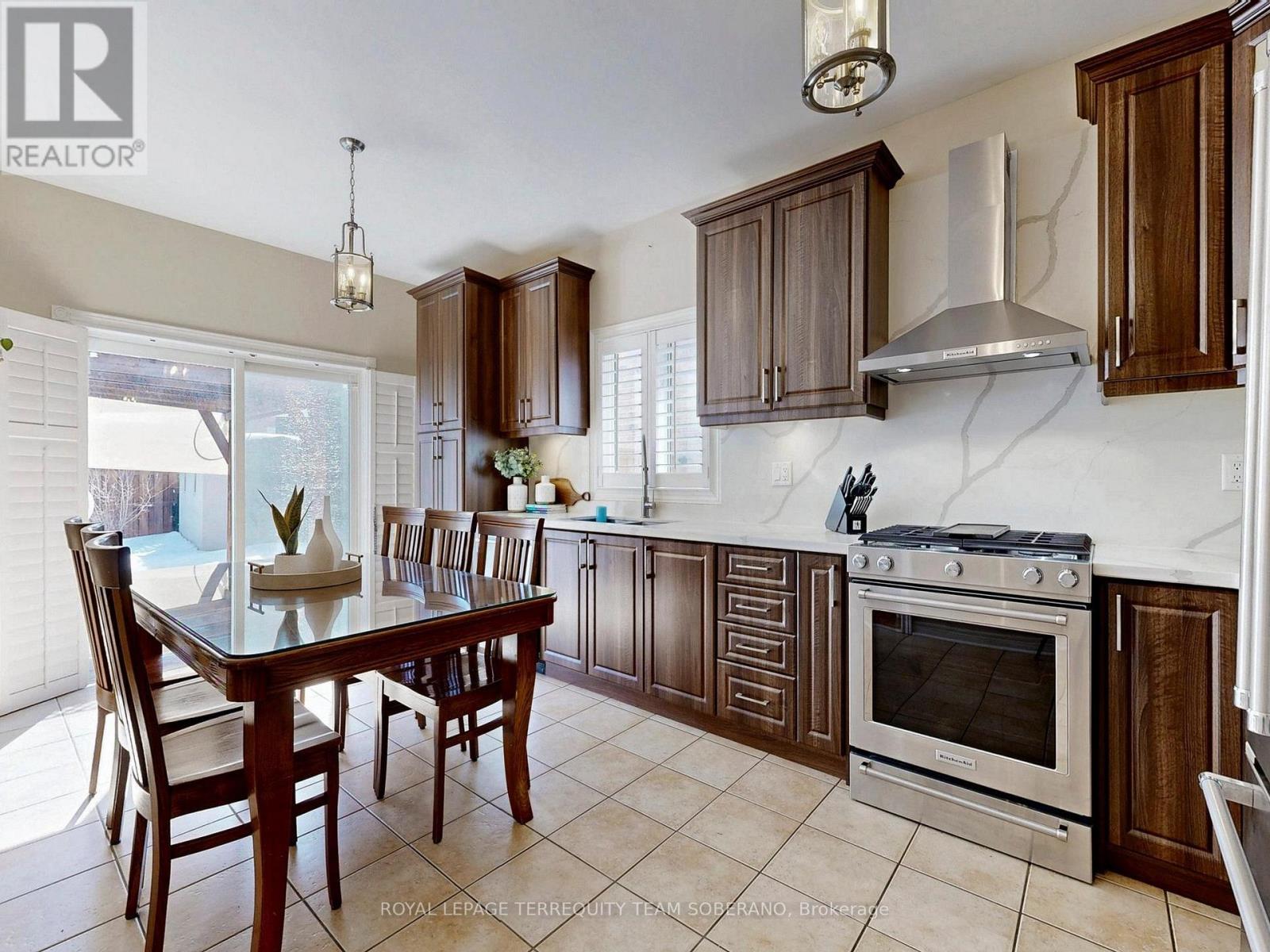 












29 MONTEREY ROAD

,
Vaughan,




Ontario
L4H1W3

