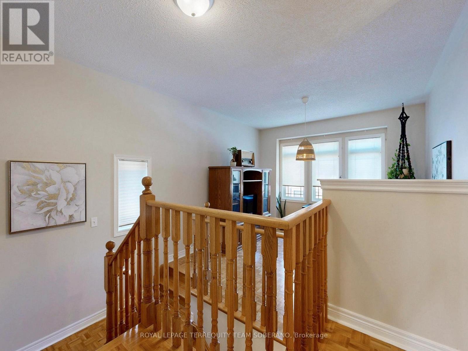 












29 MONTEREY ROAD

,
Vaughan,




Ontario
L4H1W3

