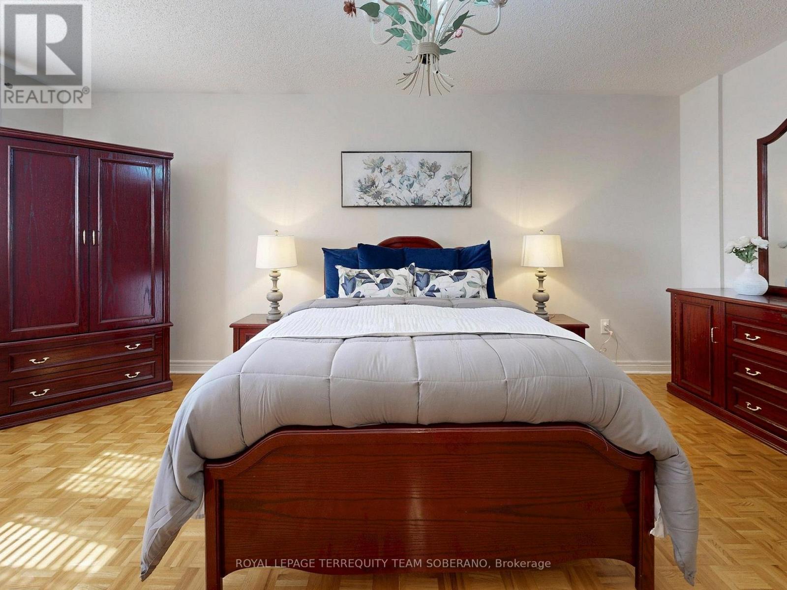 












29 MONTEREY ROAD

,
Vaughan,




Ontario
L4H1W3

