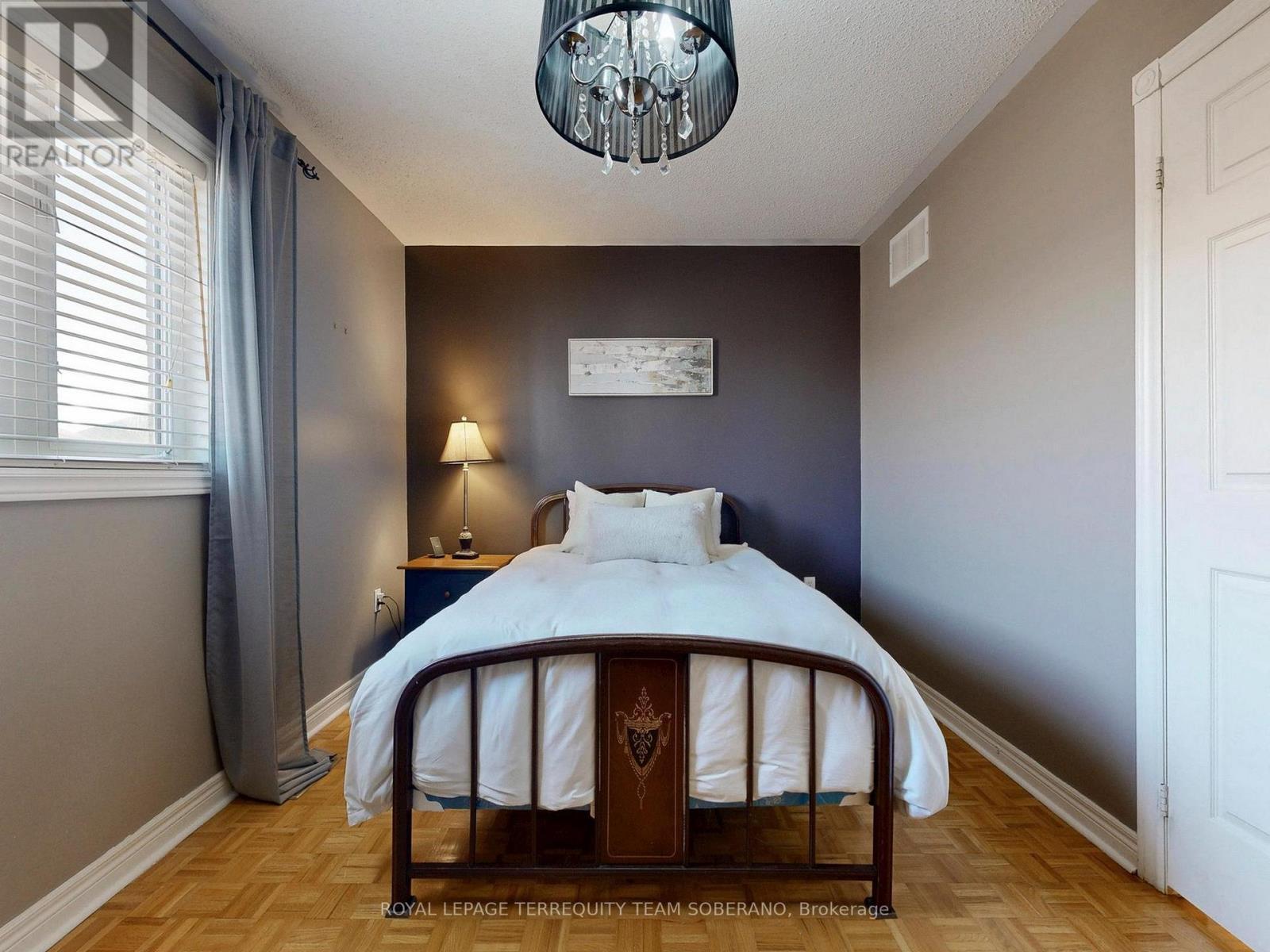 












29 MONTEREY ROAD

,
Vaughan,




Ontario
L4H1W3

