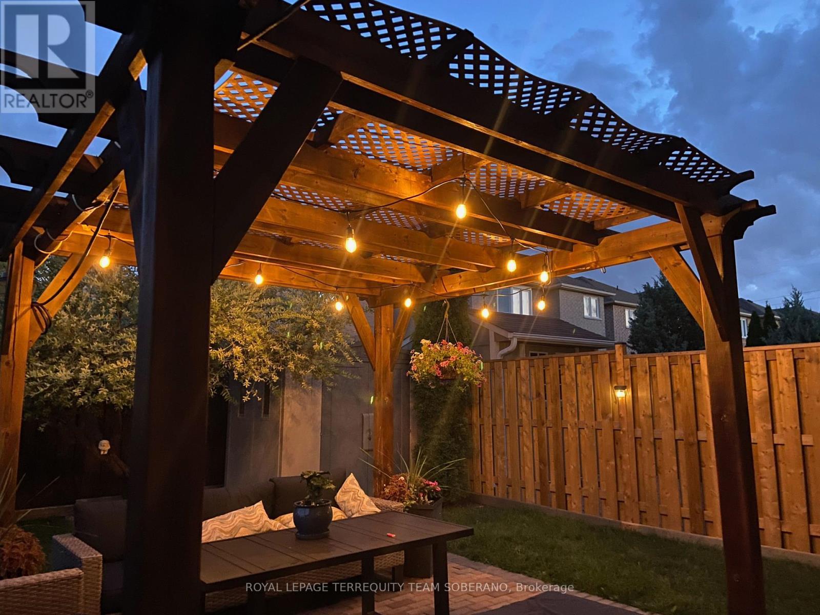 












29 MONTEREY ROAD

,
Vaughan,




Ontario
L4H1W3

