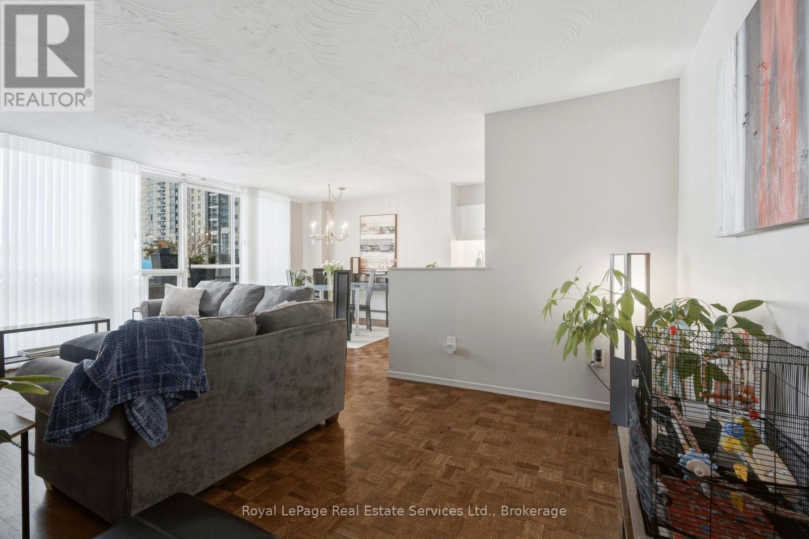 












102 - 15 TOWERING HEIGHTS BOULEVARD

,
St. Catharines (Glendale/Glenridge),




Ontario
L2T3G7

