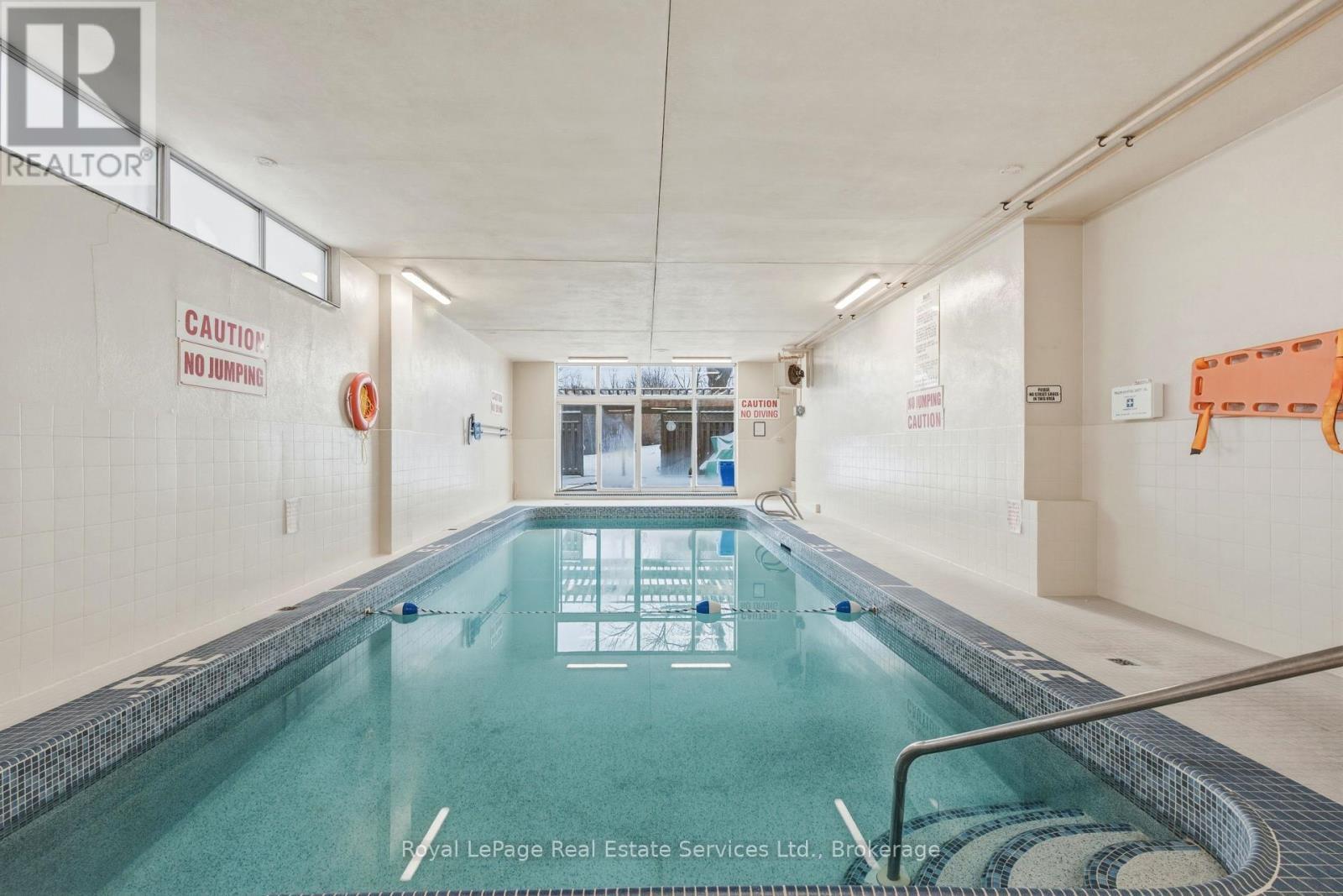 












102 - 15 TOWERING HEIGHTS BOULEVARD

,
St. Catharines (Glendale/Glenridge),




Ontario
L2T3G7

