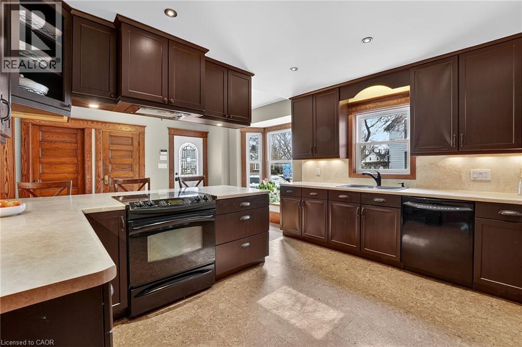 












3952 VICTORIA Avenue

,
Vineland,




Ontario
L0R2C0

