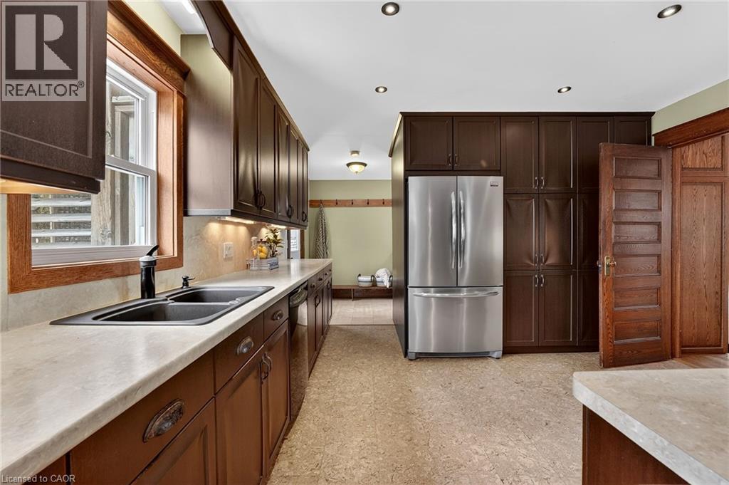 












3952 VICTORIA Avenue

,
Vineland,




Ontario
L0R2C0

