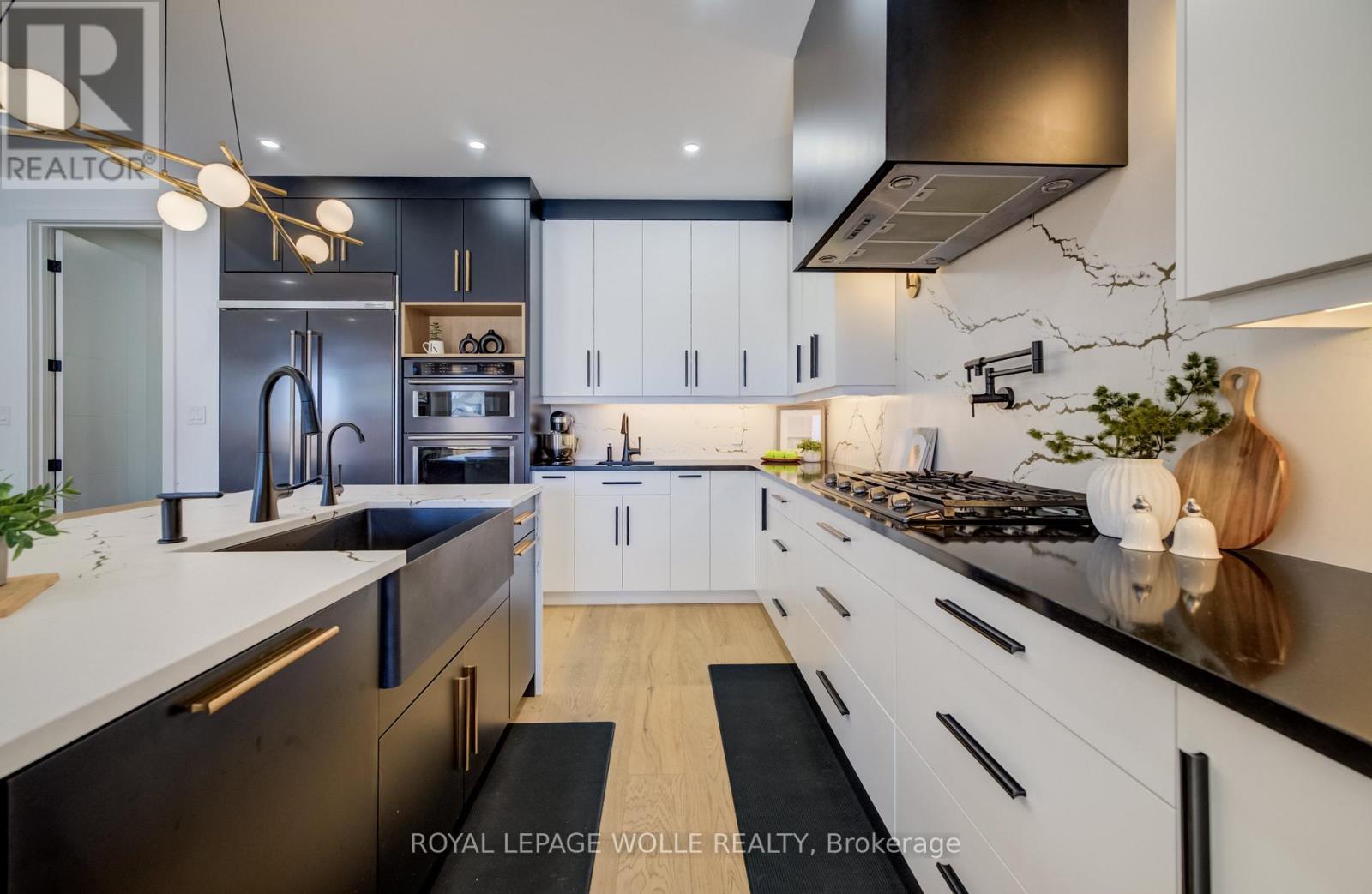 












311 ORR STREET

,
Stratford,




Ontario
N5A0J7

