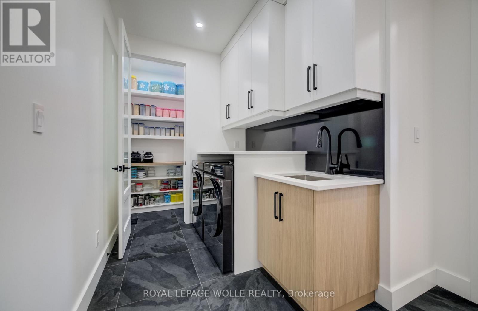 












311 ORR STREET

,
Stratford,




Ontario
N5A0J7

