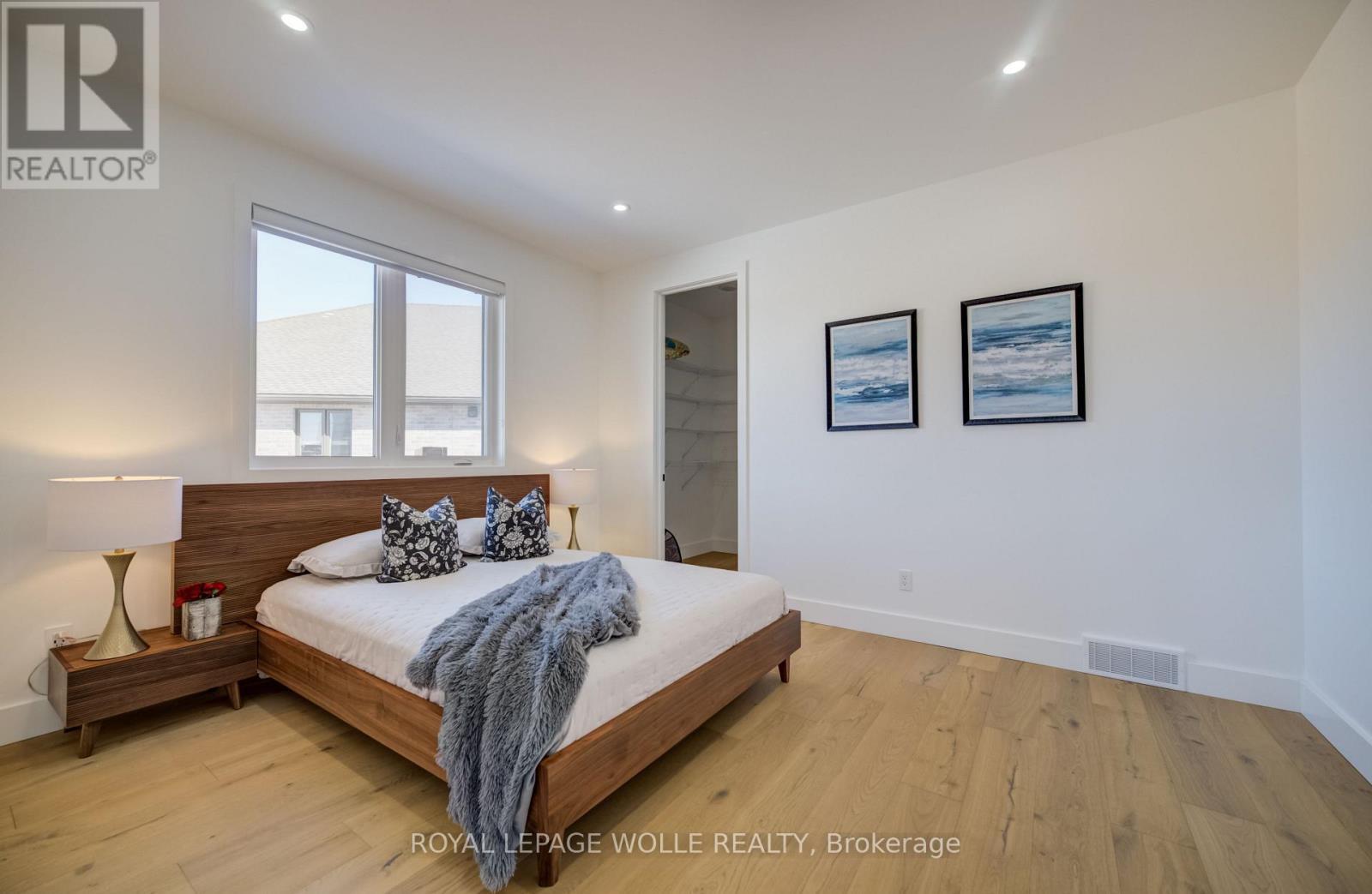 












311 ORR STREET

,
Stratford,




Ontario
N5A0J7

