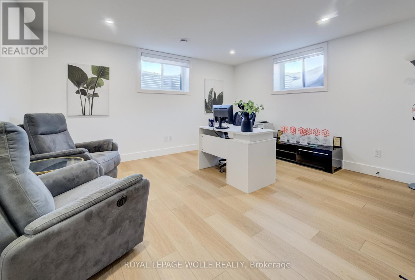 












311 ORR STREET

,
Stratford,




Ontario
N5A0J7

