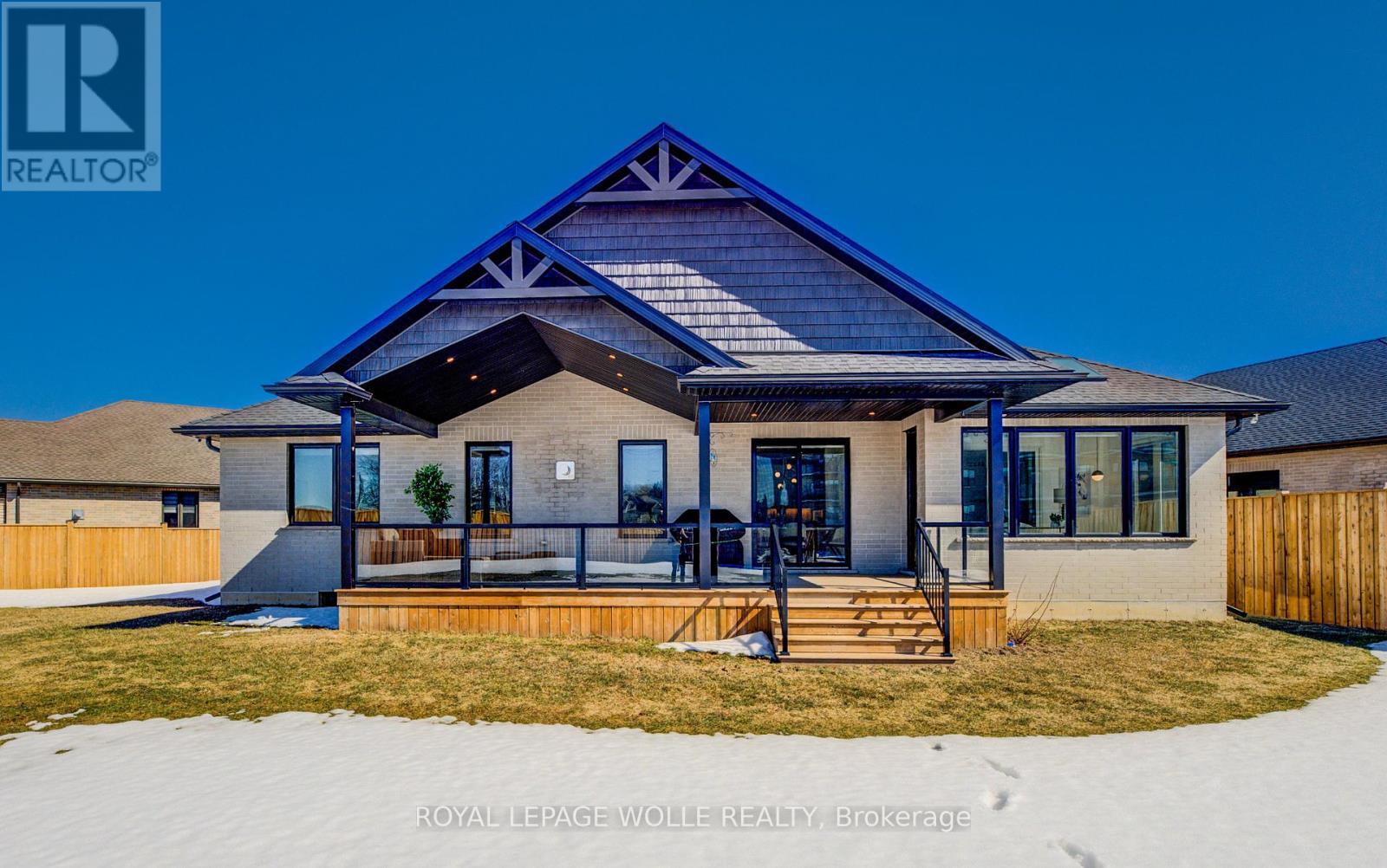 












311 ORR STREET

,
Stratford,




Ontario
N5A0J7

