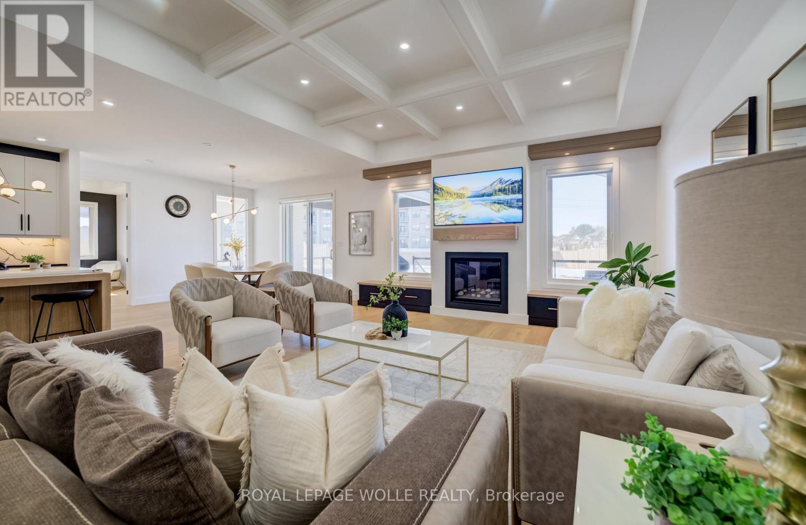 












311 ORR STREET

,
Stratford,




Ontario
N5A0J7

