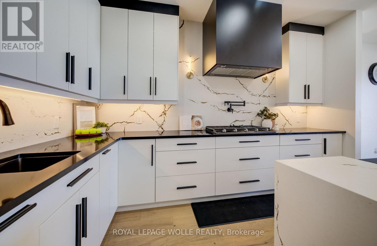 












311 ORR STREET

,
Stratford,




Ontario
N5A0J7

