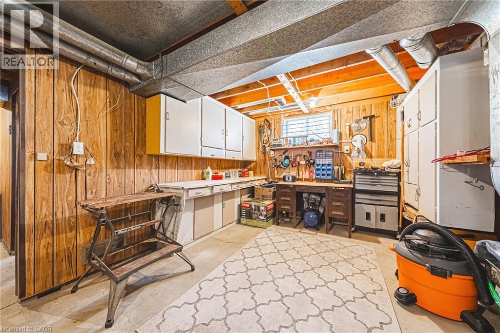 












103 EMPRESS Avenue

,
Hamilton,




Ontario
L9A1M5

