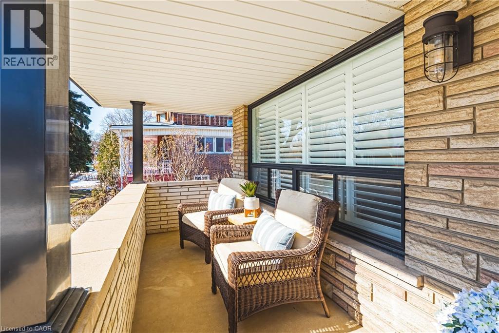 












103 EMPRESS Avenue

,
Hamilton,




Ontario
L9A1M5

