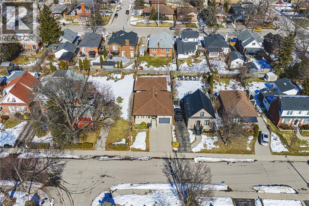 












103 EMPRESS Avenue

,
Hamilton,




Ontario
L9A1M5

