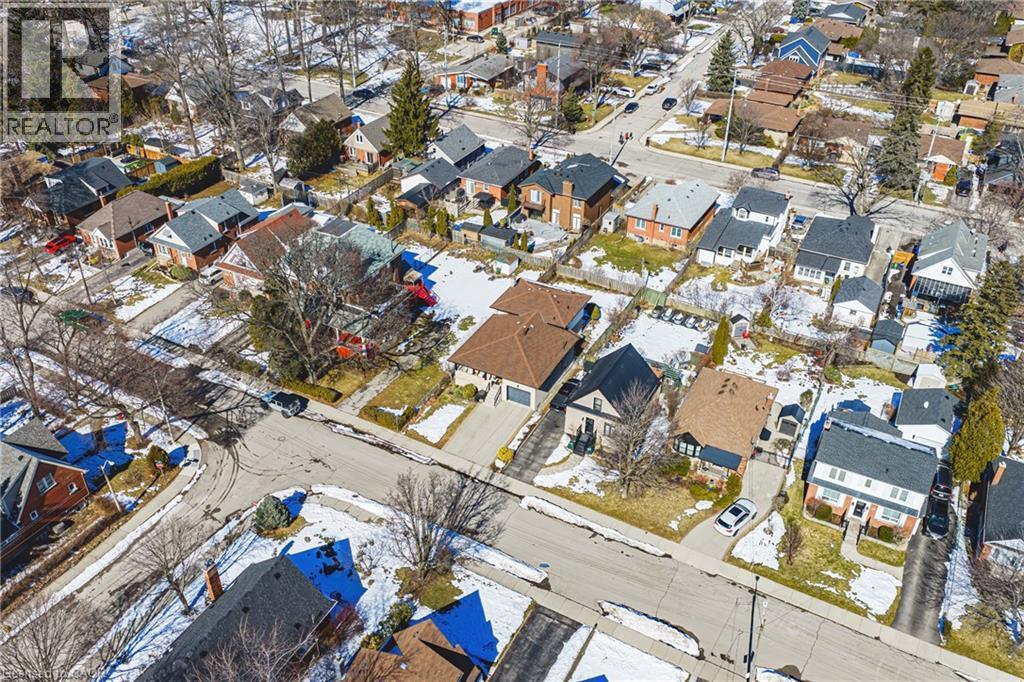 












103 EMPRESS Avenue

,
Hamilton,




Ontario
L9A1M5

