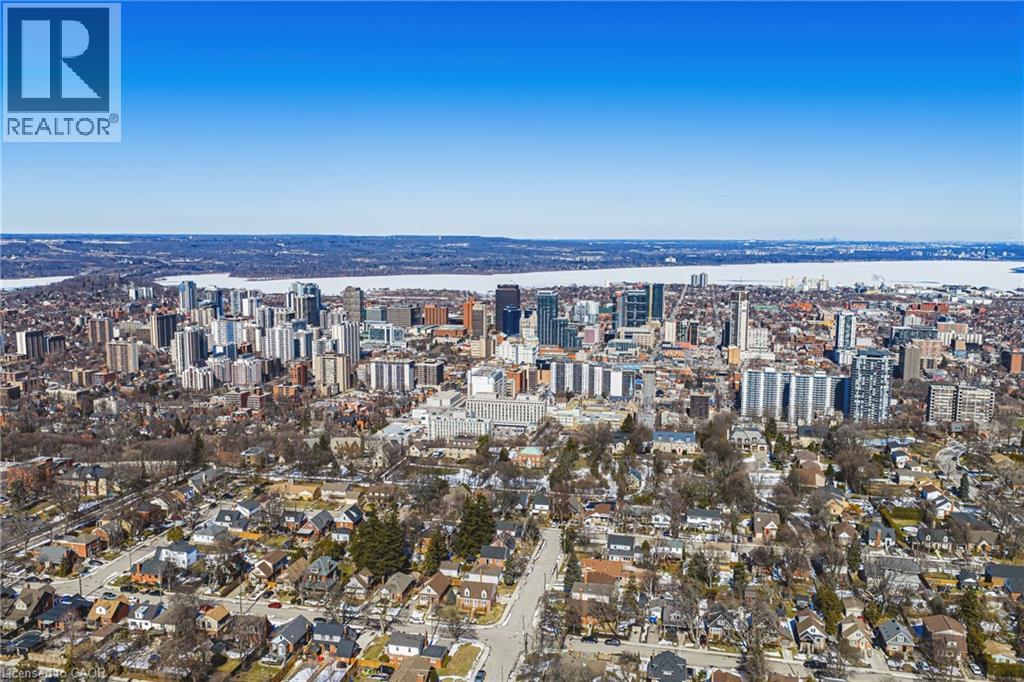 












103 EMPRESS Avenue

,
Hamilton,




Ontario
L9A1M5

