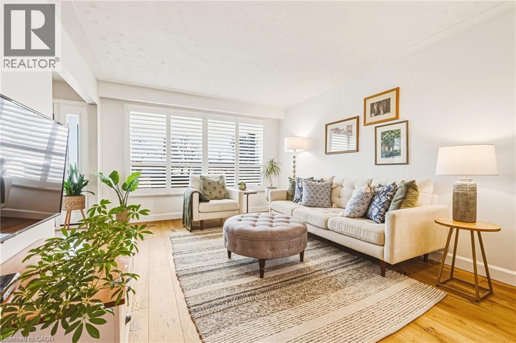 












103 EMPRESS Avenue

,
Hamilton,




Ontario
L9A1M5

