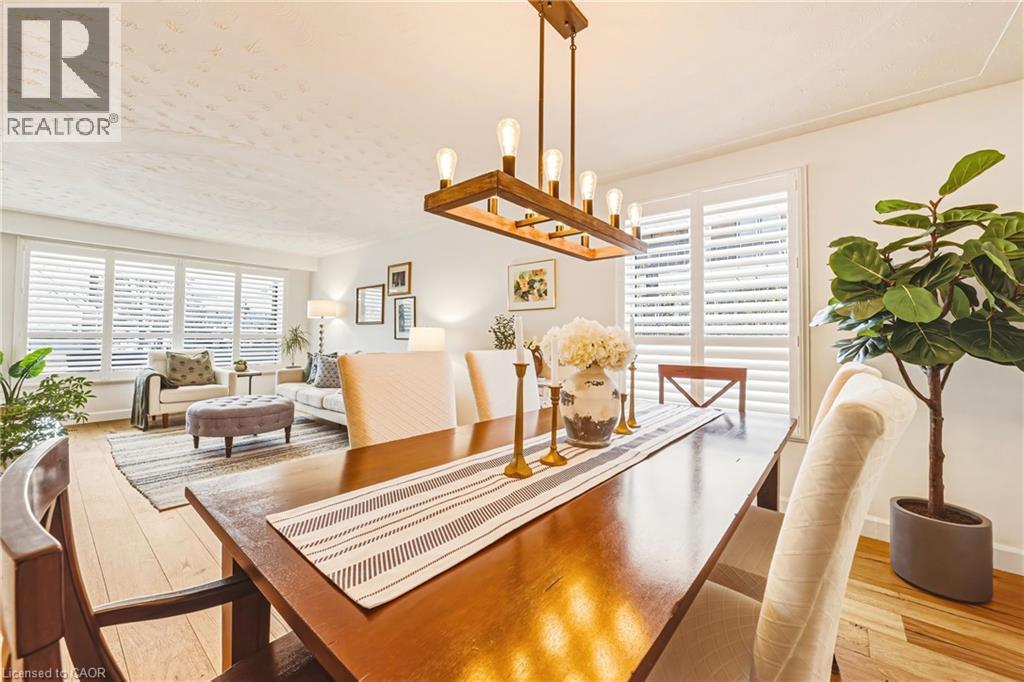 












103 EMPRESS Avenue

,
Hamilton,




Ontario
L9A1M5

