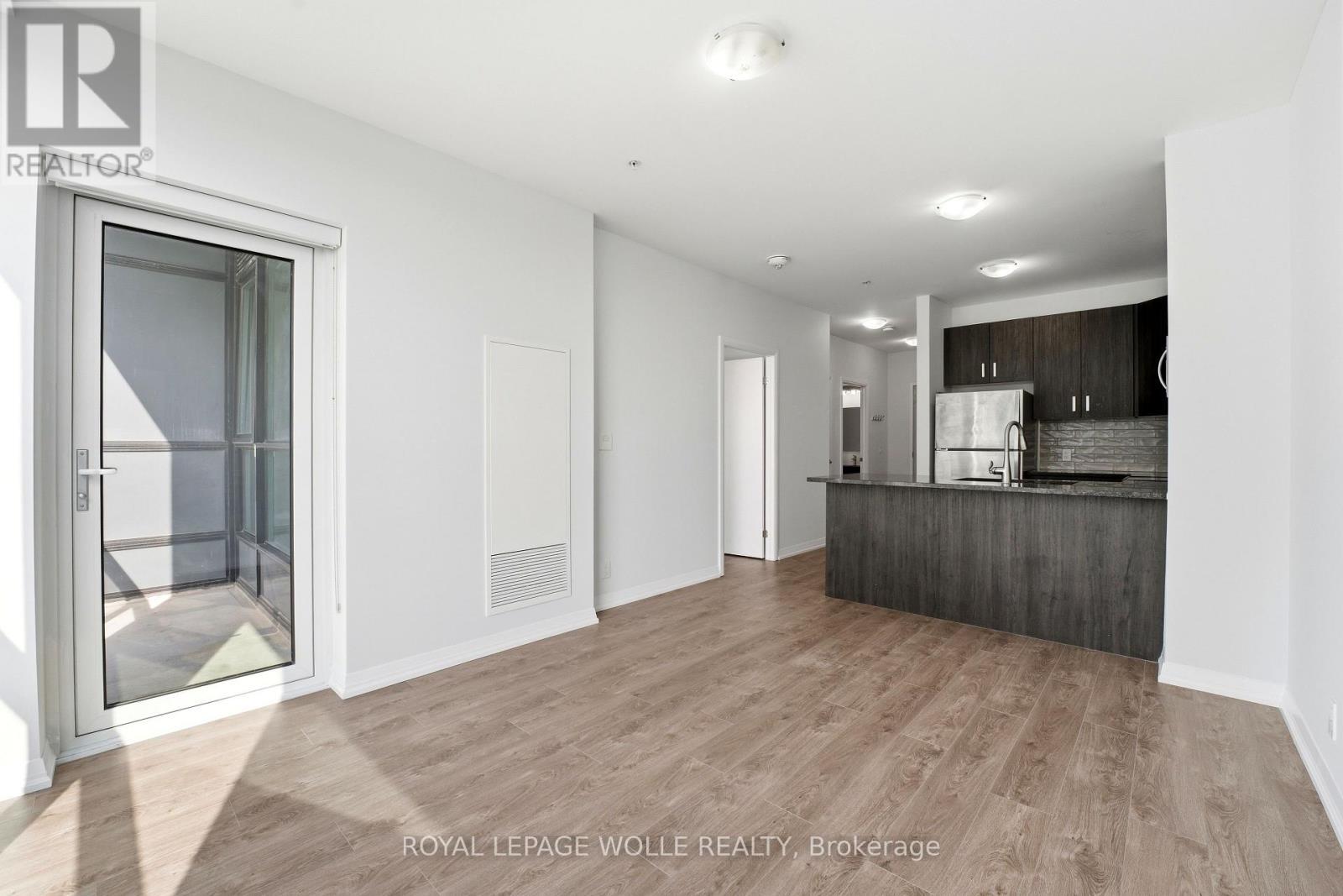 












16 - 104 GARMENT STREET

,
Waterloo,




Ontario
N2G0C8

