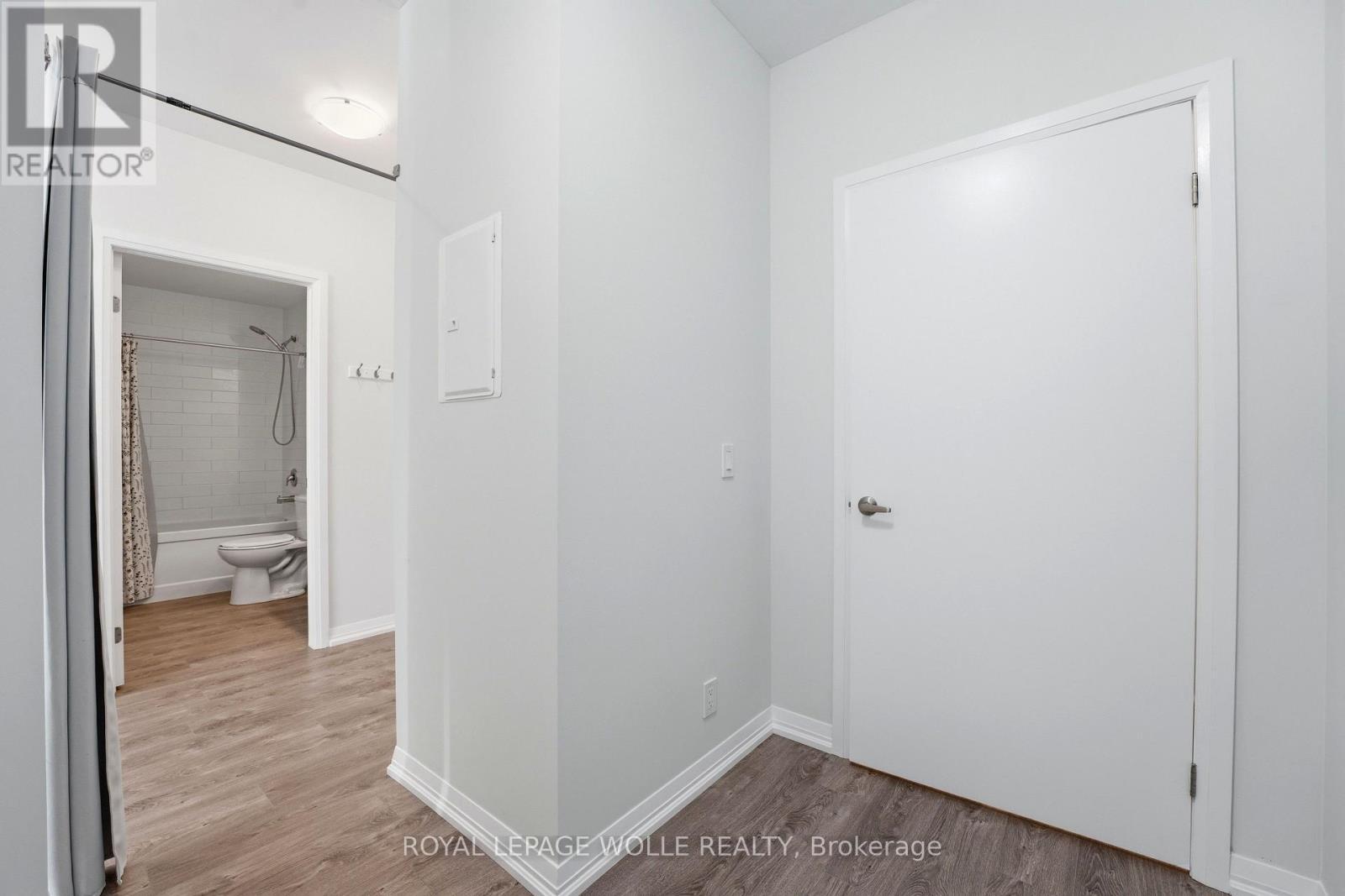 












16 - 104 GARMENT STREET

,
Waterloo,




Ontario
N2G0C8

