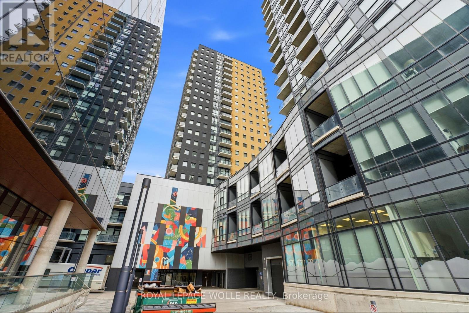 












16 - 104 GARMENT STREET

,
Waterloo,




Ontario
N2G0C8

