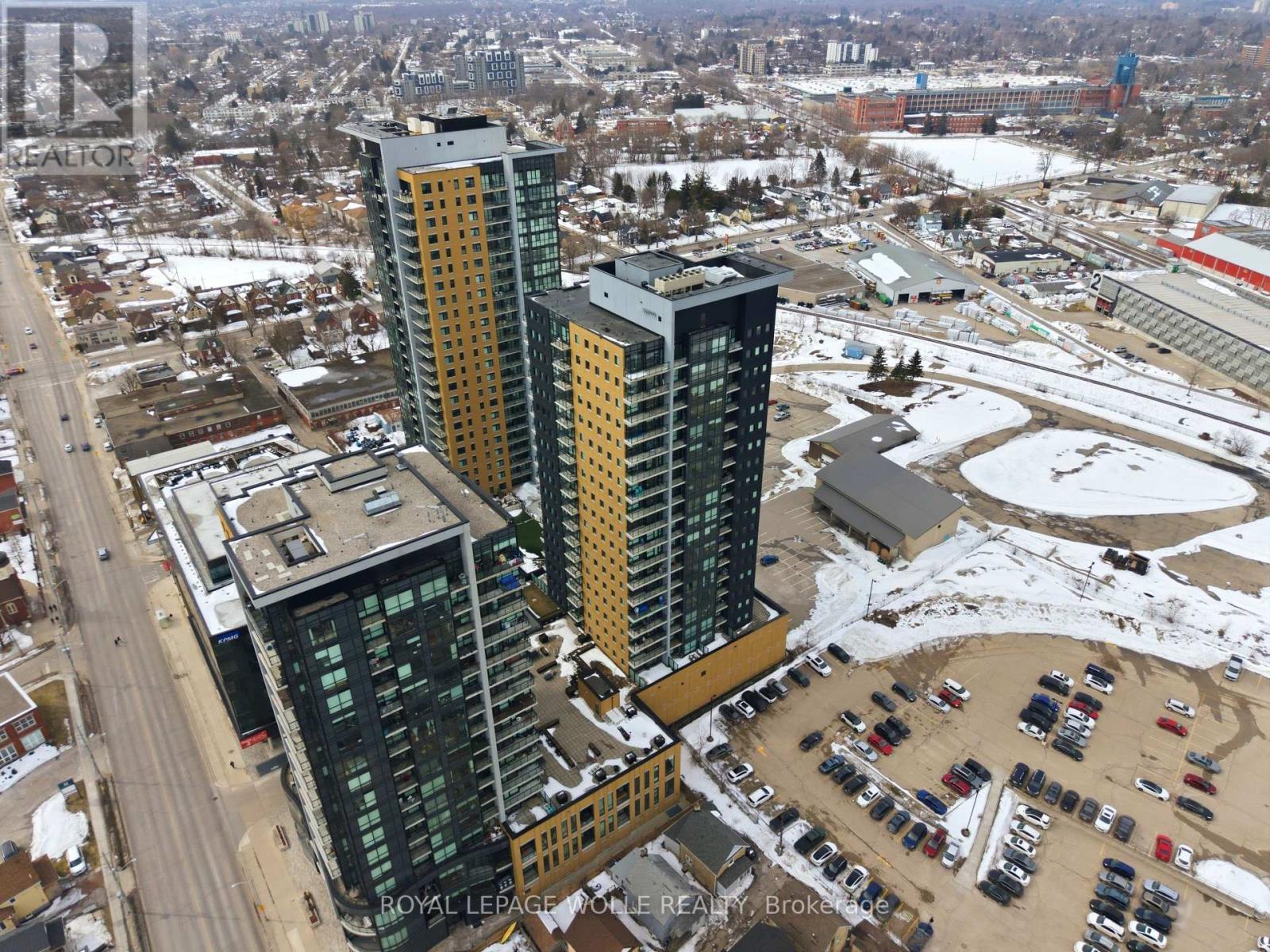 












16 - 104 GARMENT STREET

,
Waterloo,




Ontario
N2G0C8

