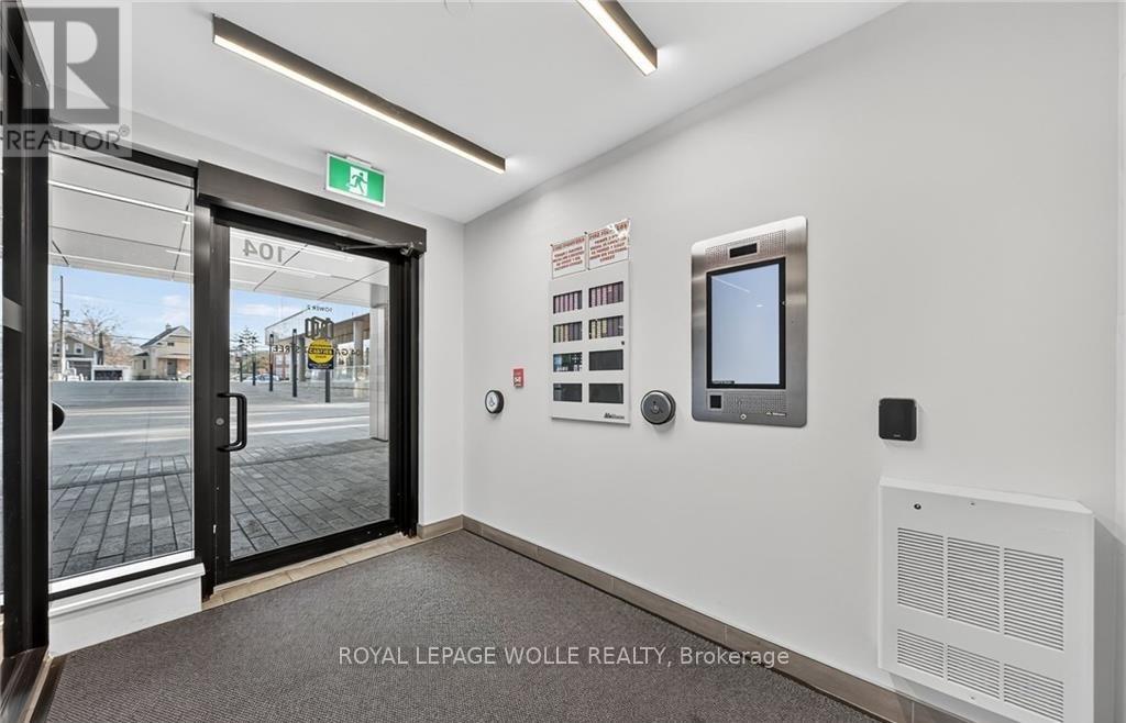 












16 - 104 GARMENT STREET

,
Waterloo,




Ontario
N2G0C8

