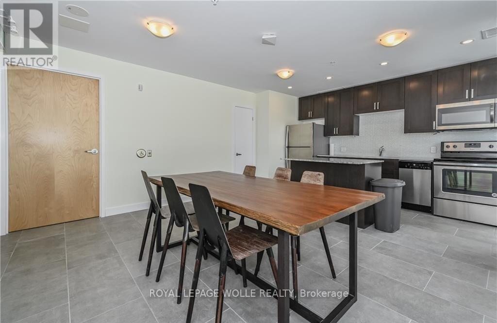 












16 - 104 GARMENT STREET

,
Waterloo,




Ontario
N2G0C8

