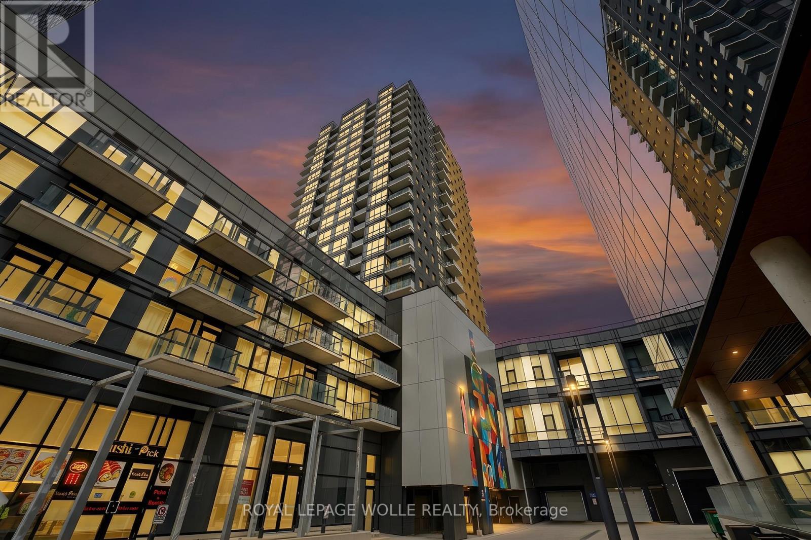 












16 - 104 GARMENT STREET

,
Waterloo,




Ontario
N2G0C8

