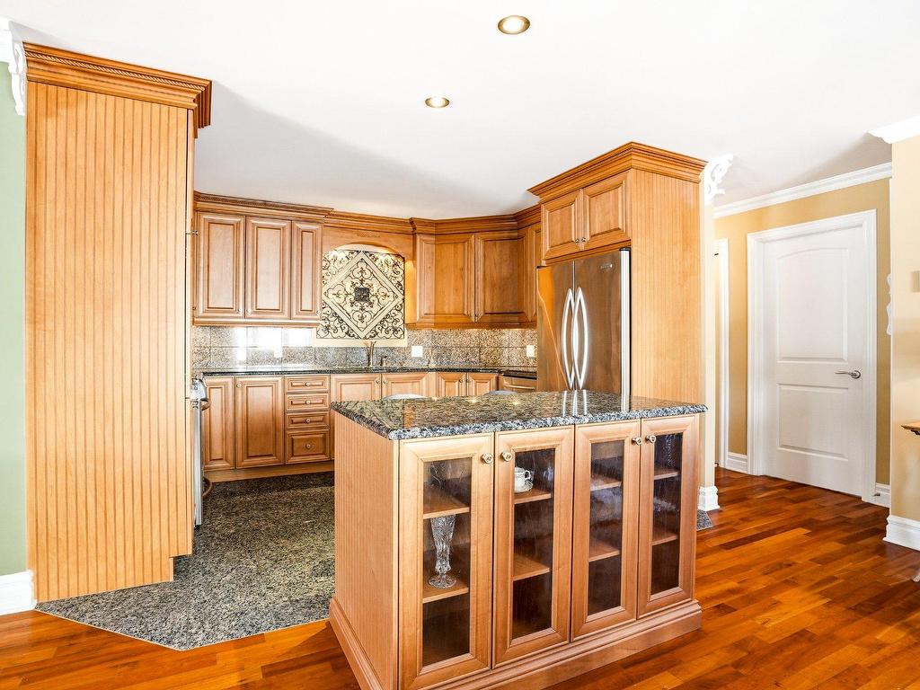 









66


Rue Desjardins

, 1,
Magog,




QC
J1X5X8

