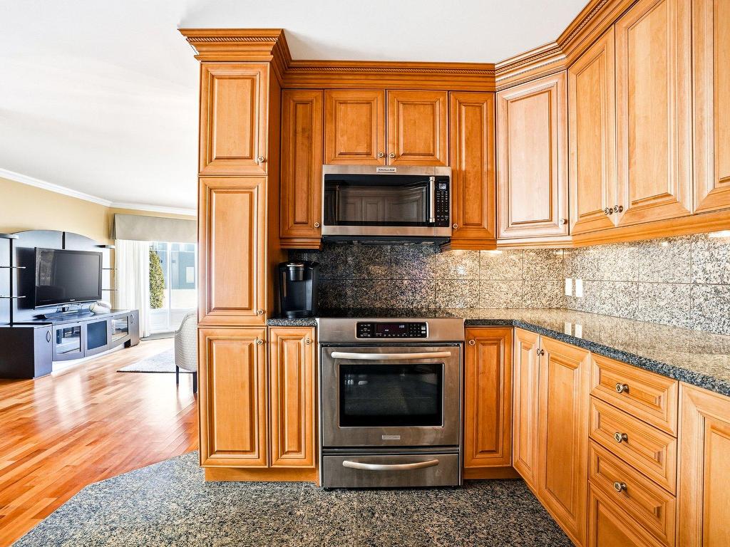 









66


Rue Desjardins

, 1,
Magog,




QC
J1X5X8

