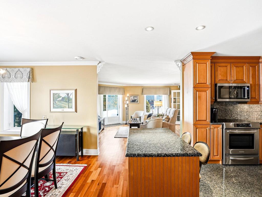 









66


Rue Desjardins

, 1,
Magog,




QC
J1X5X8

