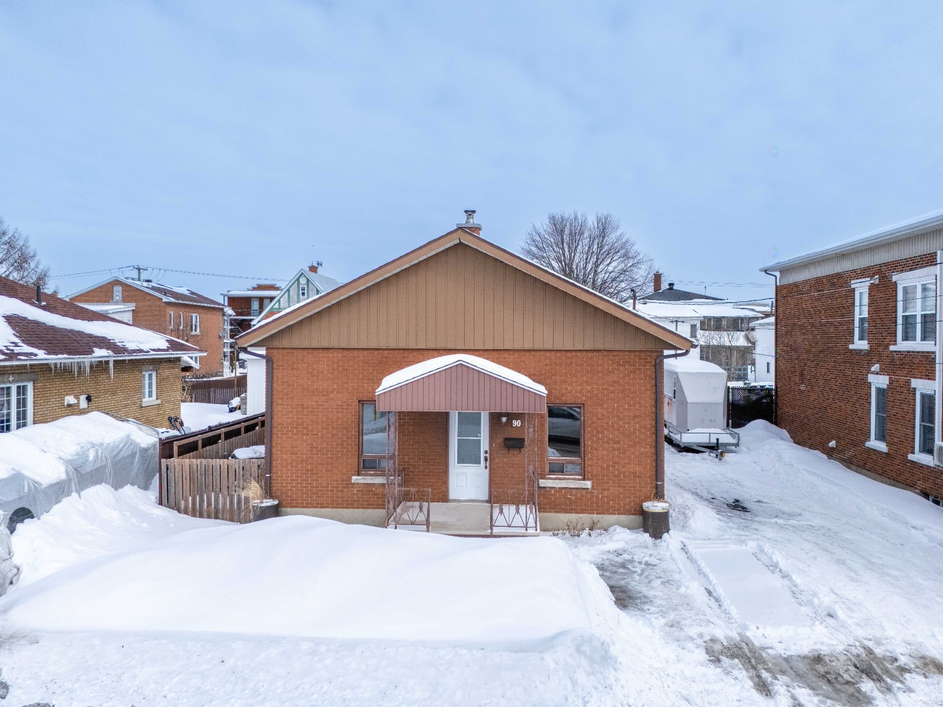 









90


Rue St-Marcel

,
Drummondville,




QC
J2B2C9

