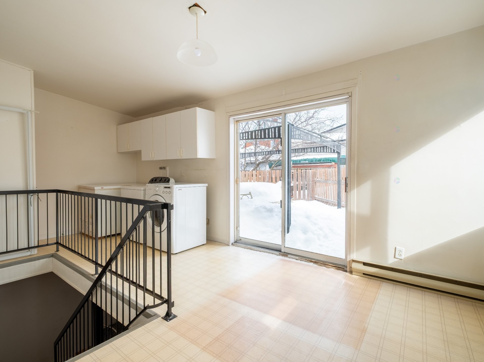 









90


Rue St-Marcel

,
Drummondville,




QC
J2B2C9

